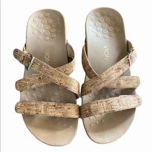 Vionic Skylar slide sandal gold cork size 10